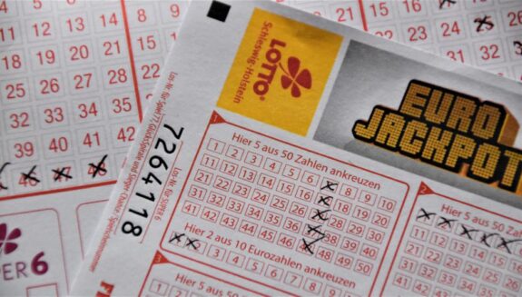 Ukentlig Lotteri: Alt Du Trenger å Vite